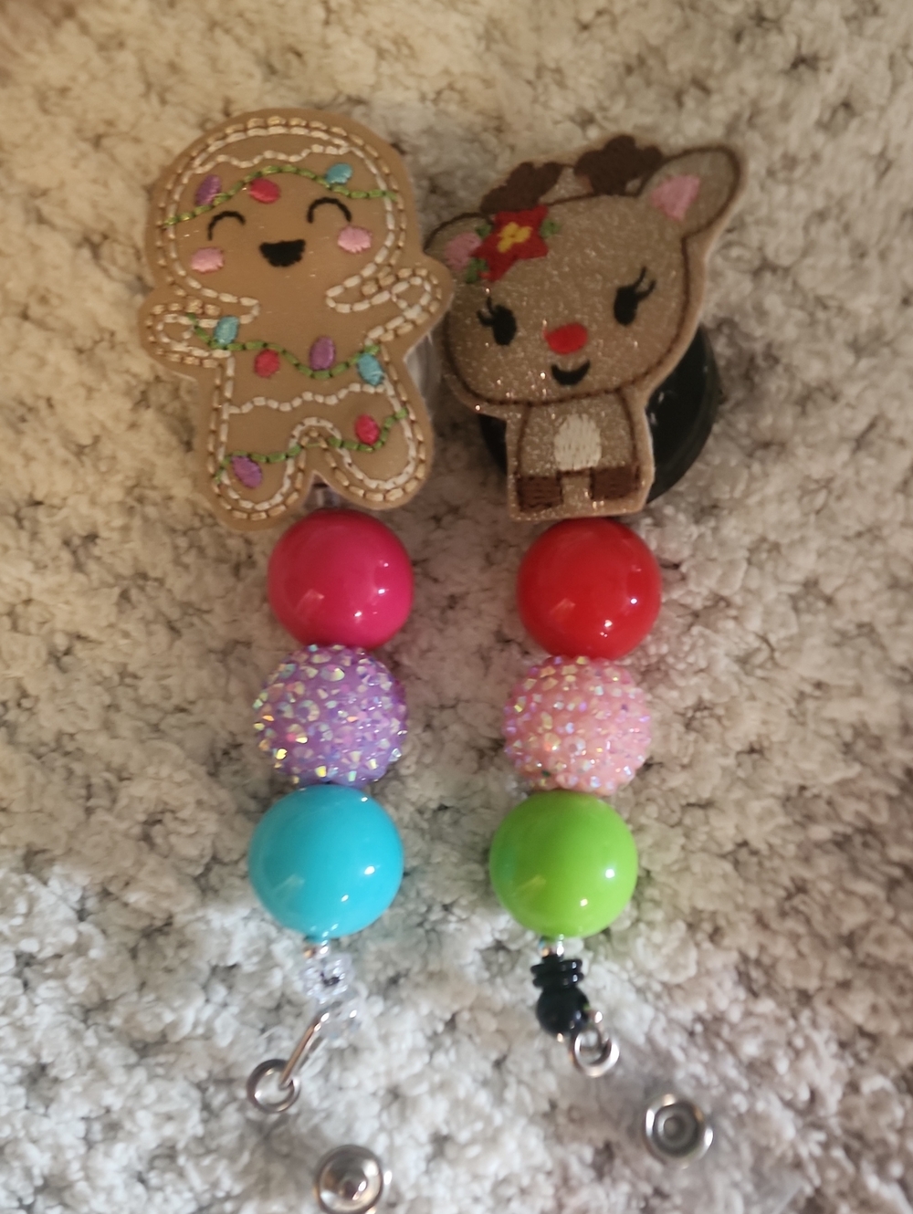 2 HOLIDAY BADGE REELS